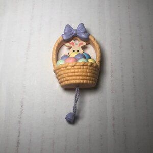 Vintage Russ Easter Bunny In Basket W/Eggs Pull String Moveable Brooch Lapel Pin
